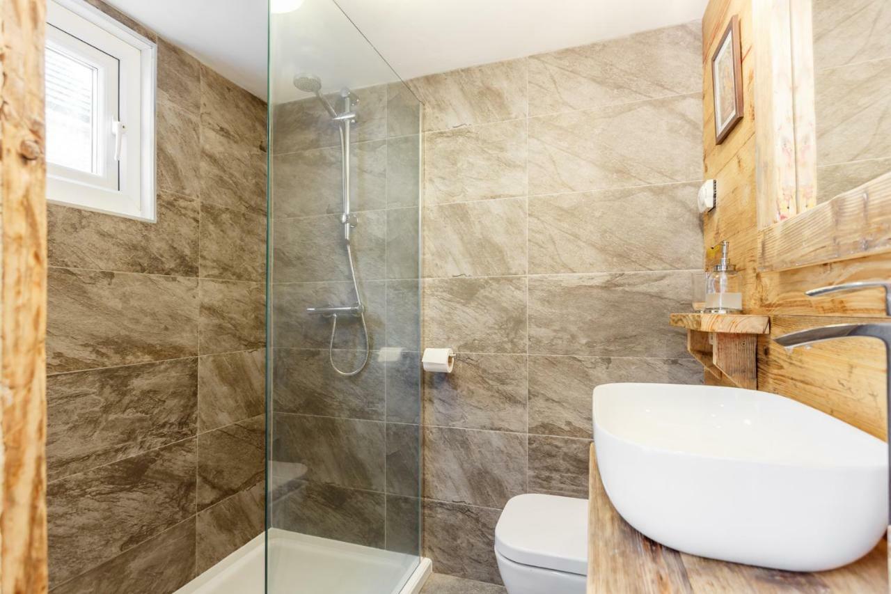 Gorgeous Town Centre Apt With Courtyard Garden Bournemouth Zewnętrze zdjęcie