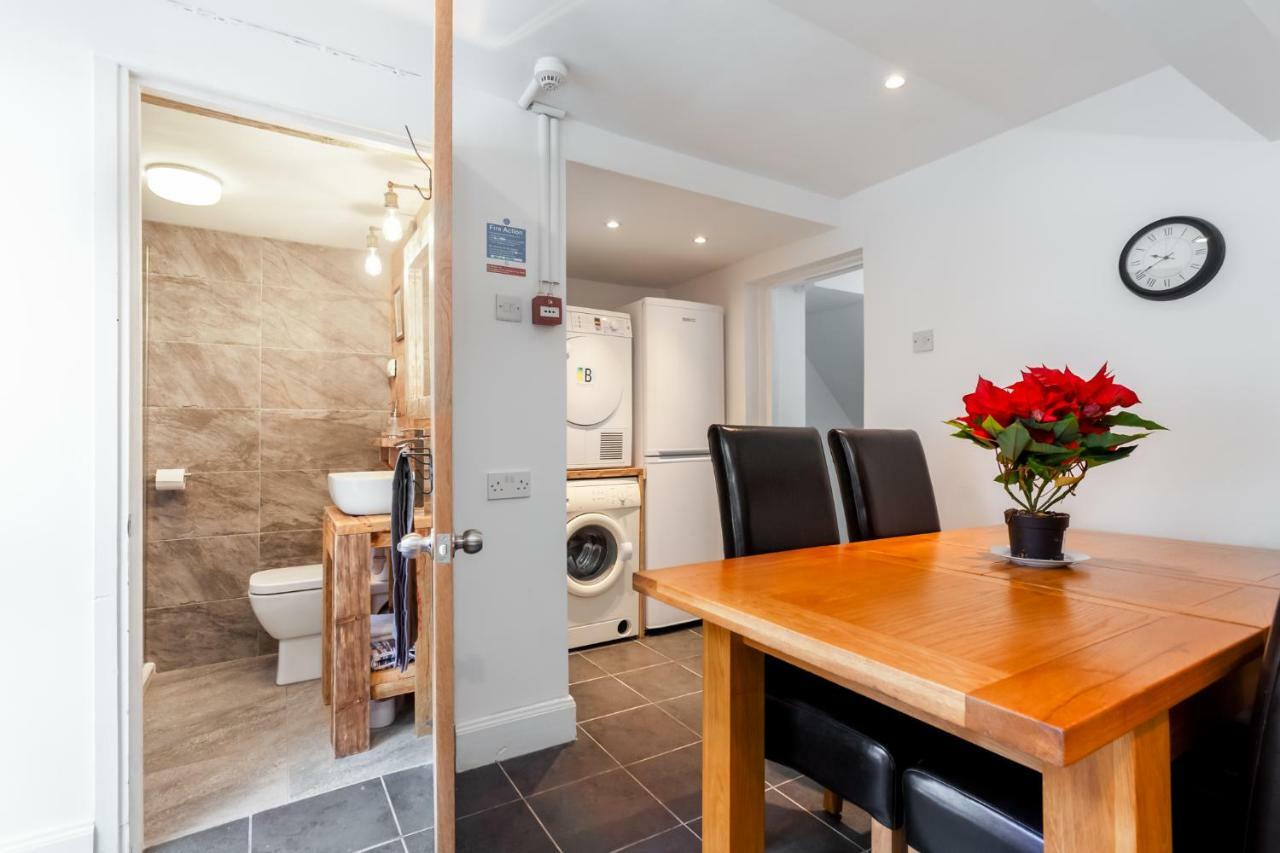 Gorgeous Town Centre Apt With Courtyard Garden Bournemouth Zewnętrze zdjęcie
